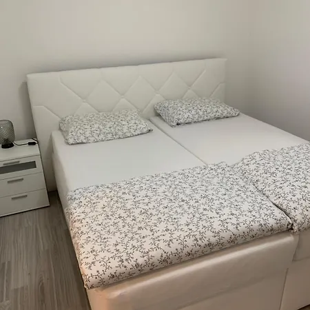 Km 4 * Wesel (North Rhine-Westphalia)